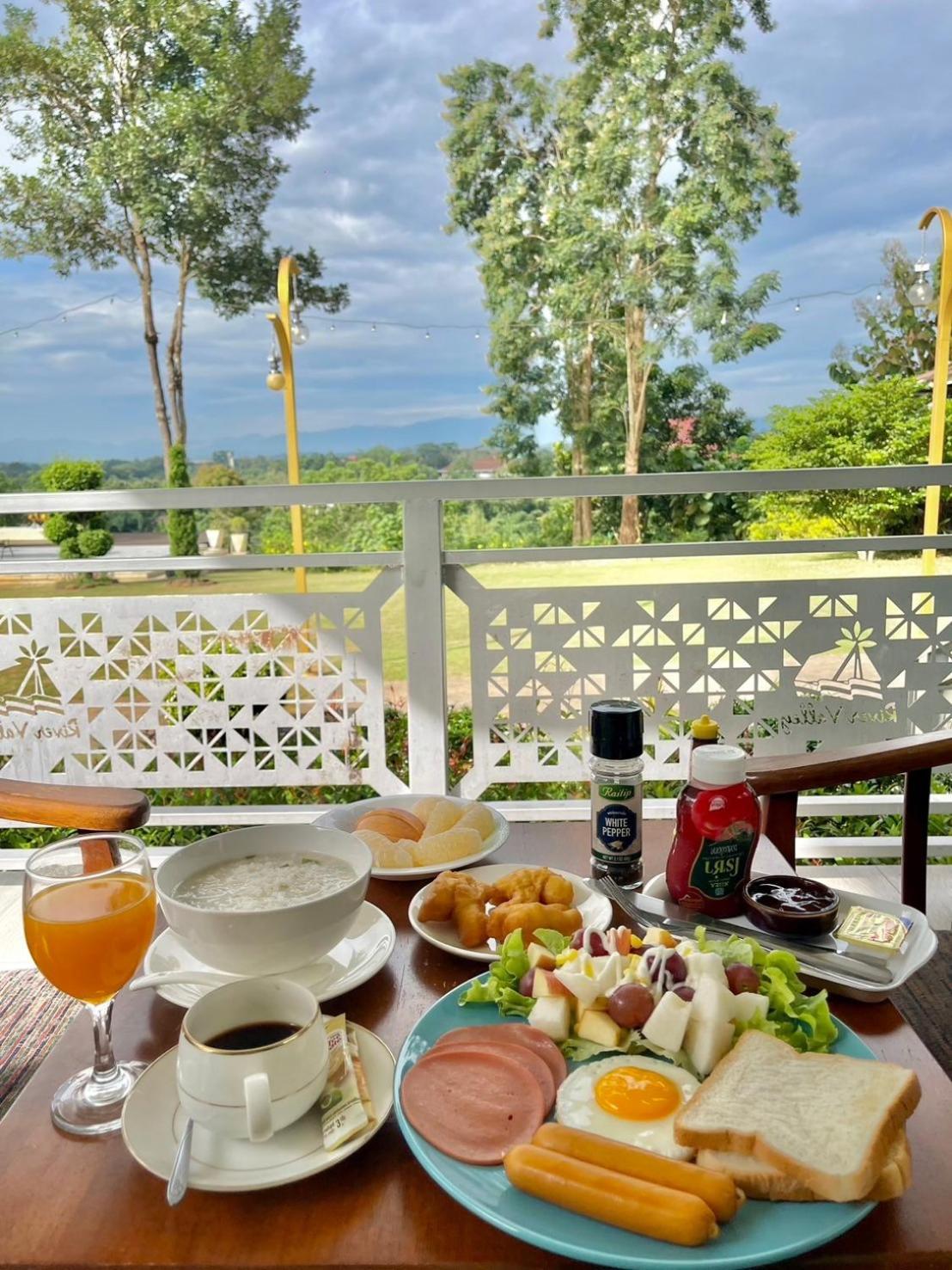 River Valley Resort แอทน่าน Esterno foto