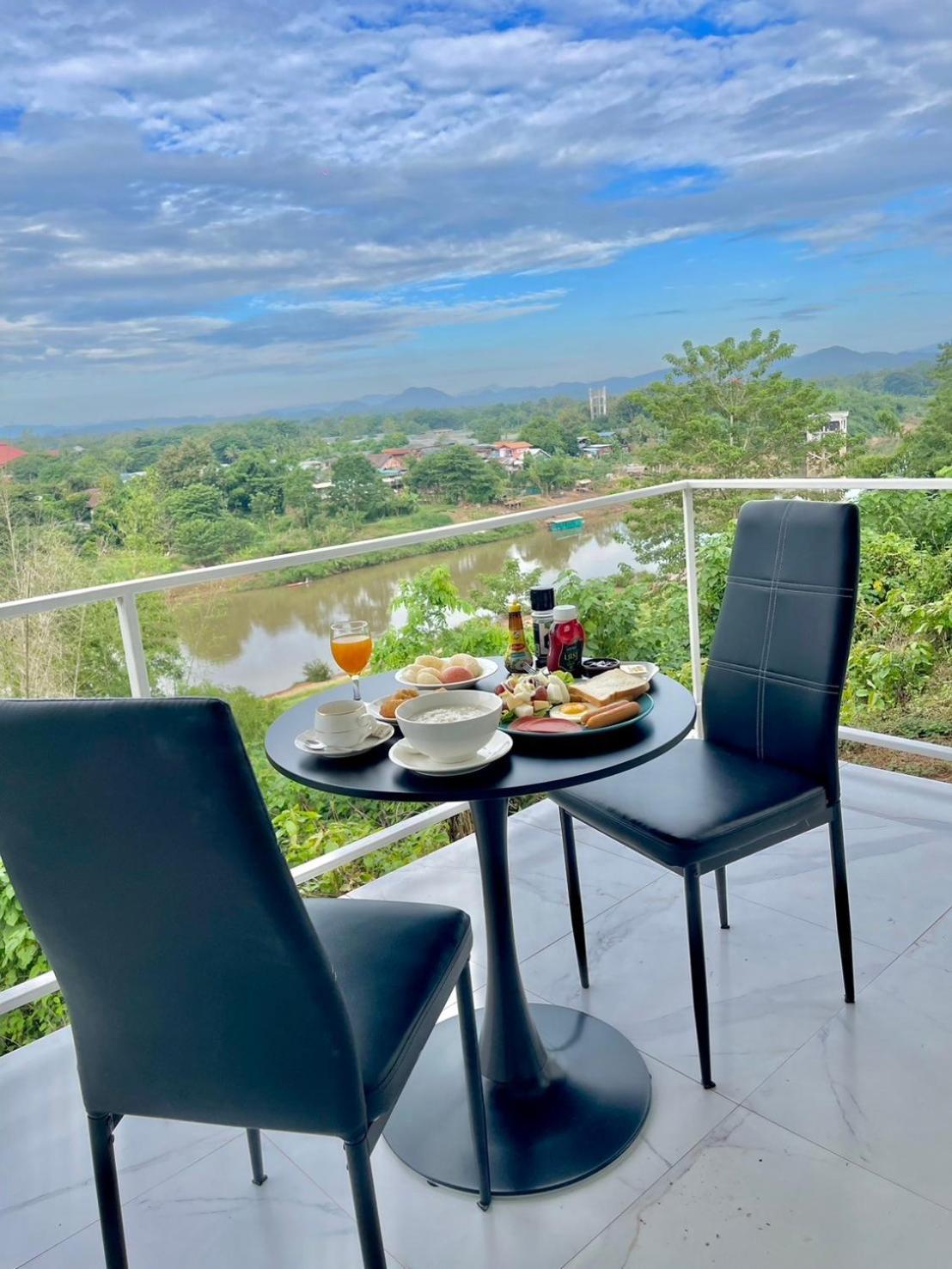 River Valley Resort แอทน่าน Esterno foto