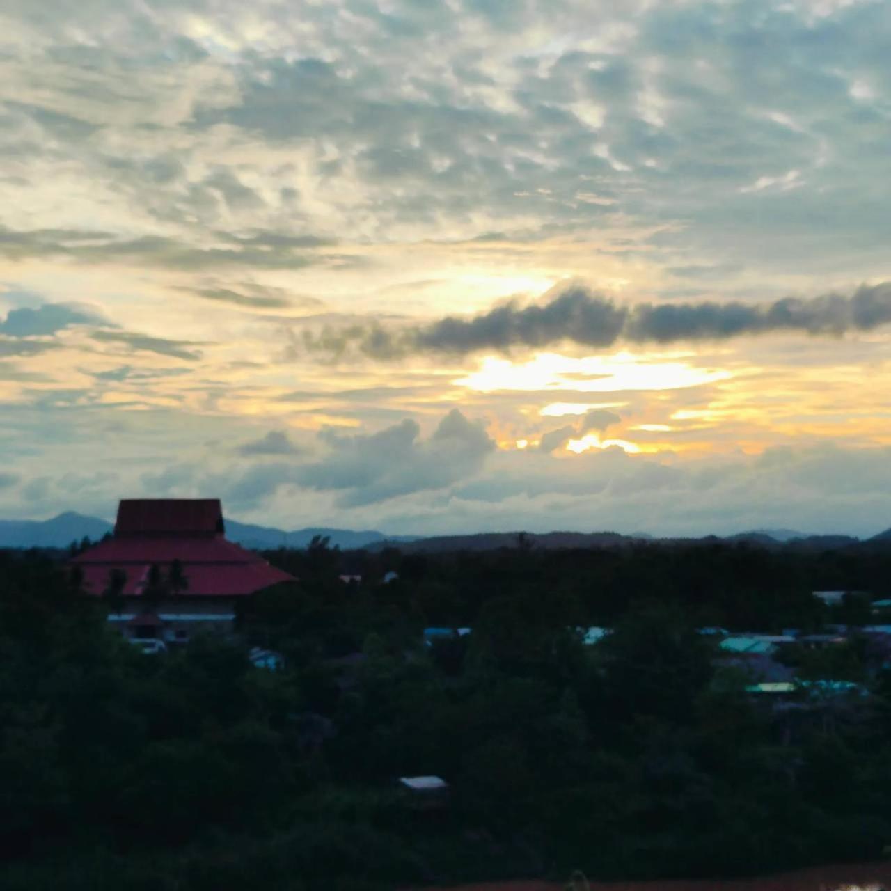 River Valley Resort แอทน่าน Esterno foto